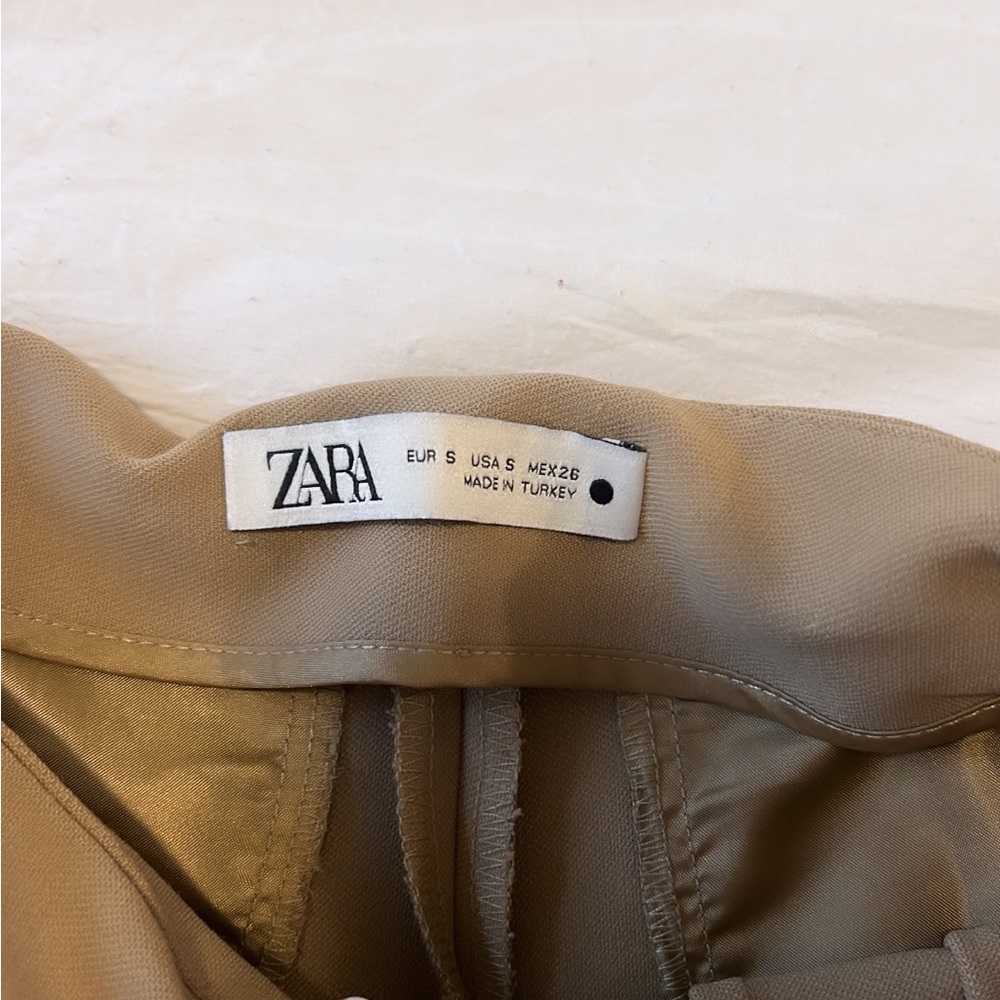 High waisted flattering work shorts, great material!
